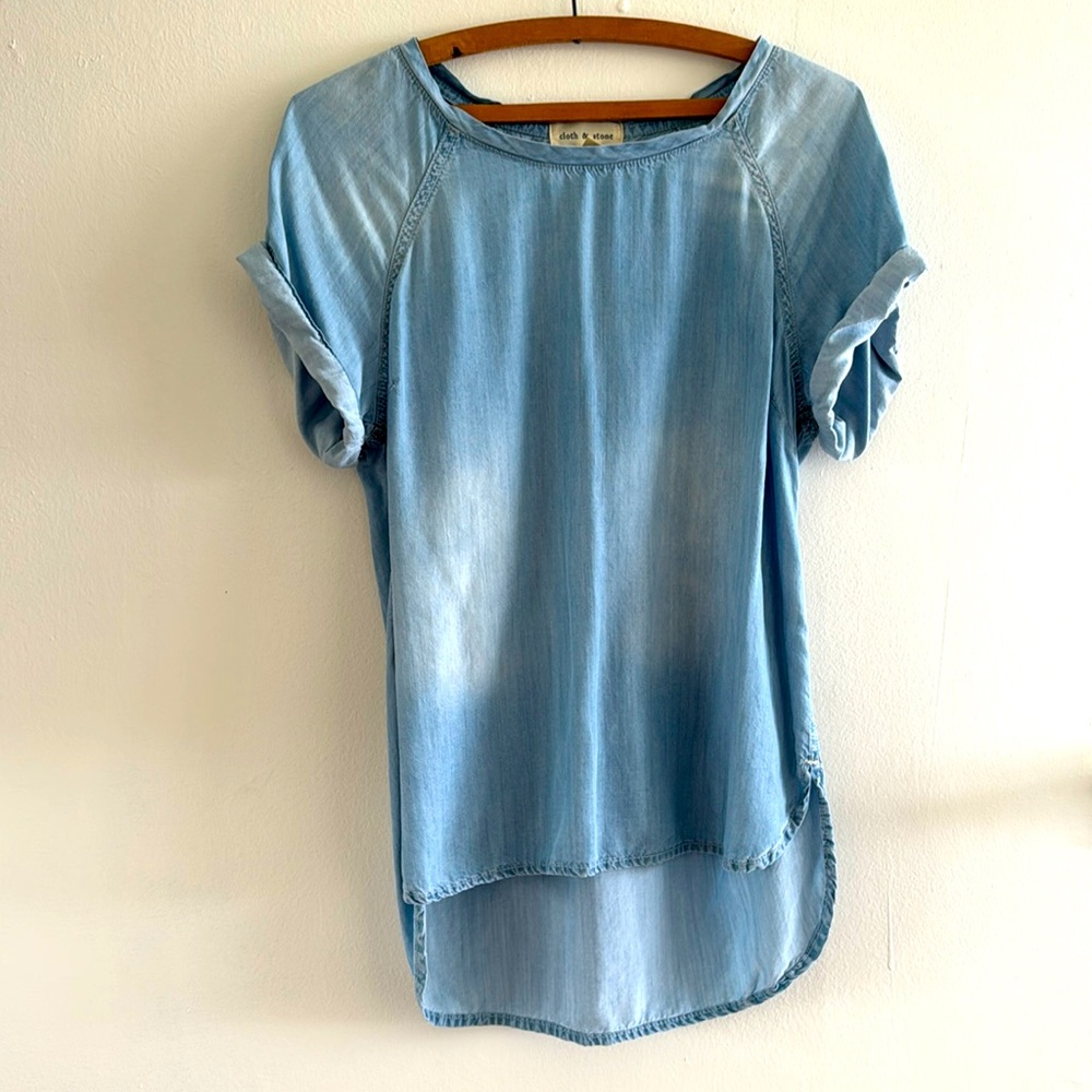 Cloth and Stone denim like top small